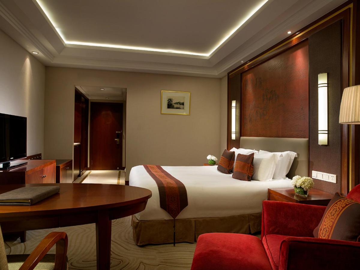 Chambre Lit Queen-Size Supérieure - Vue sur Ville