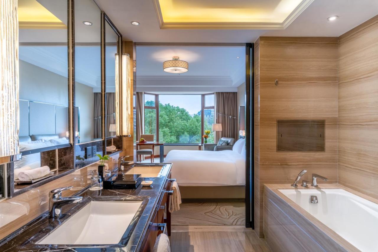 Chambre Lit Queen-Size Club de Luxe - Vue sur Ville